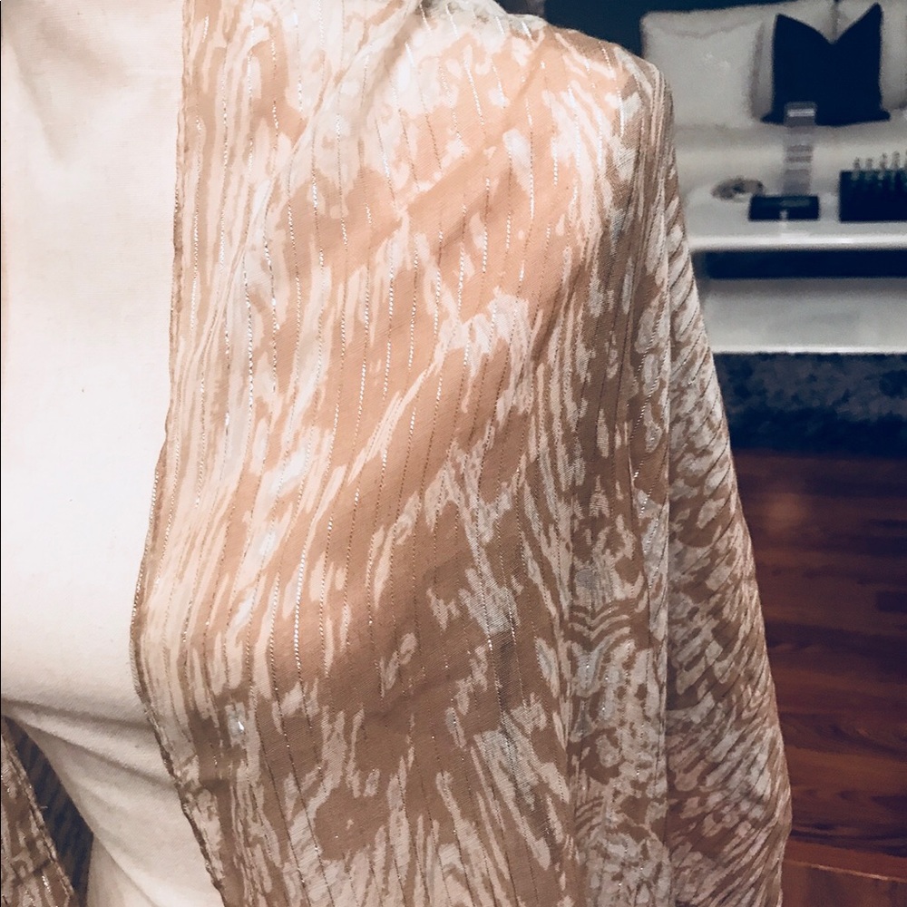 Collection 18 Cottage Cream Scarf - Picture 3 of 8